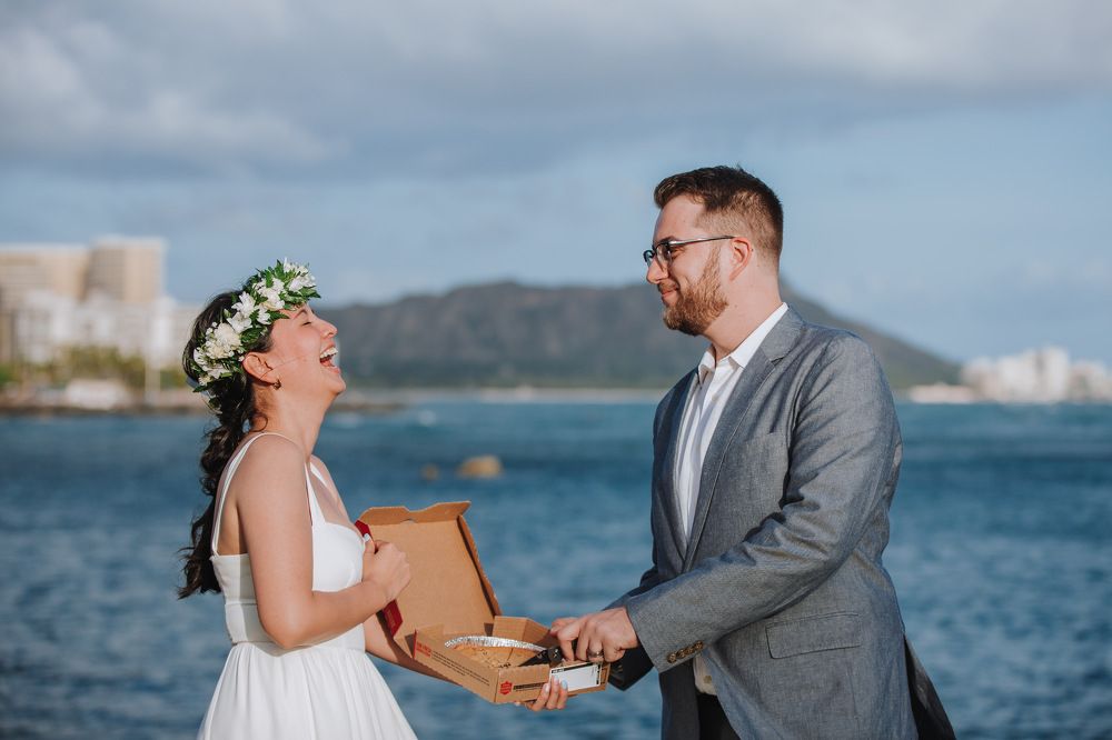 No wedding cake, wedding giant cookie please.