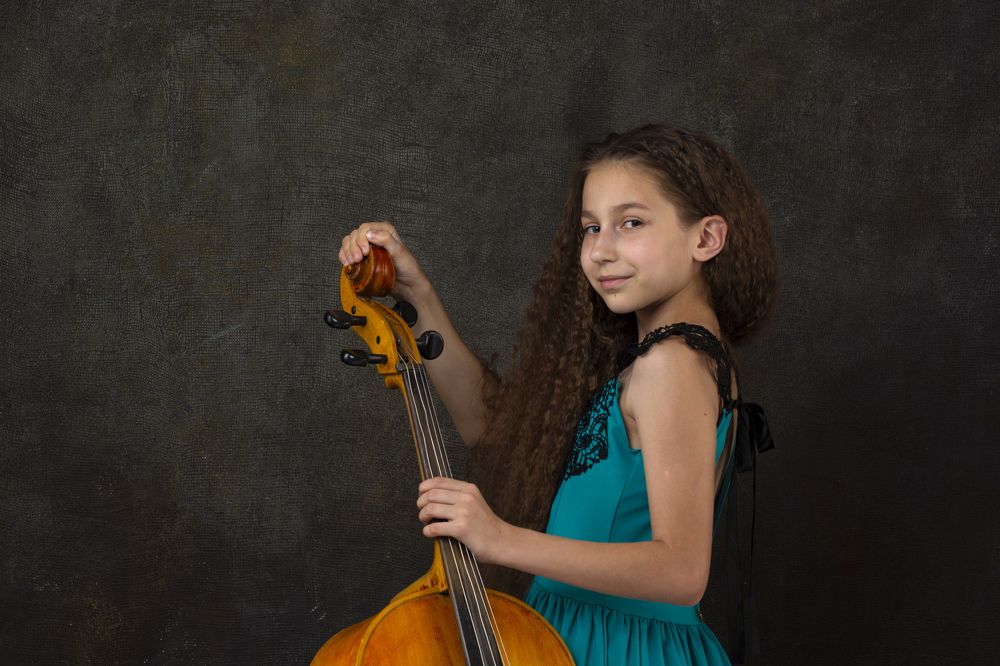Юная Виолончелистка