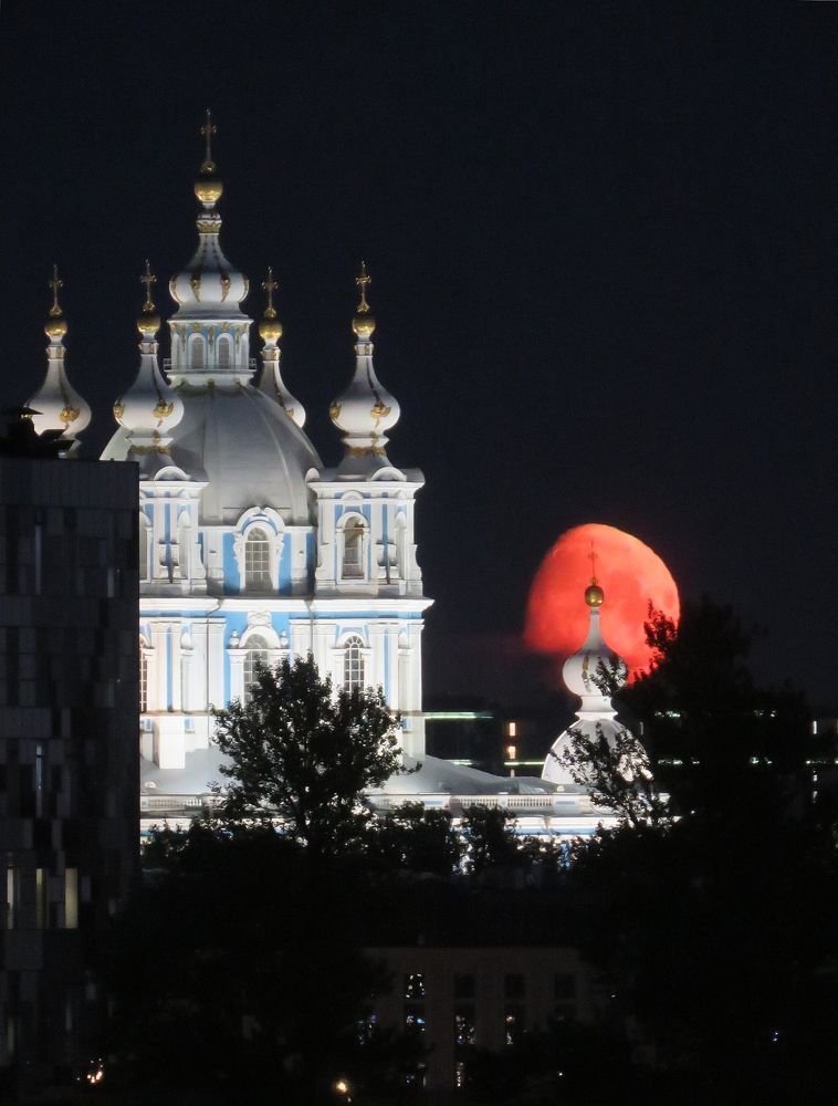 Смольный собор