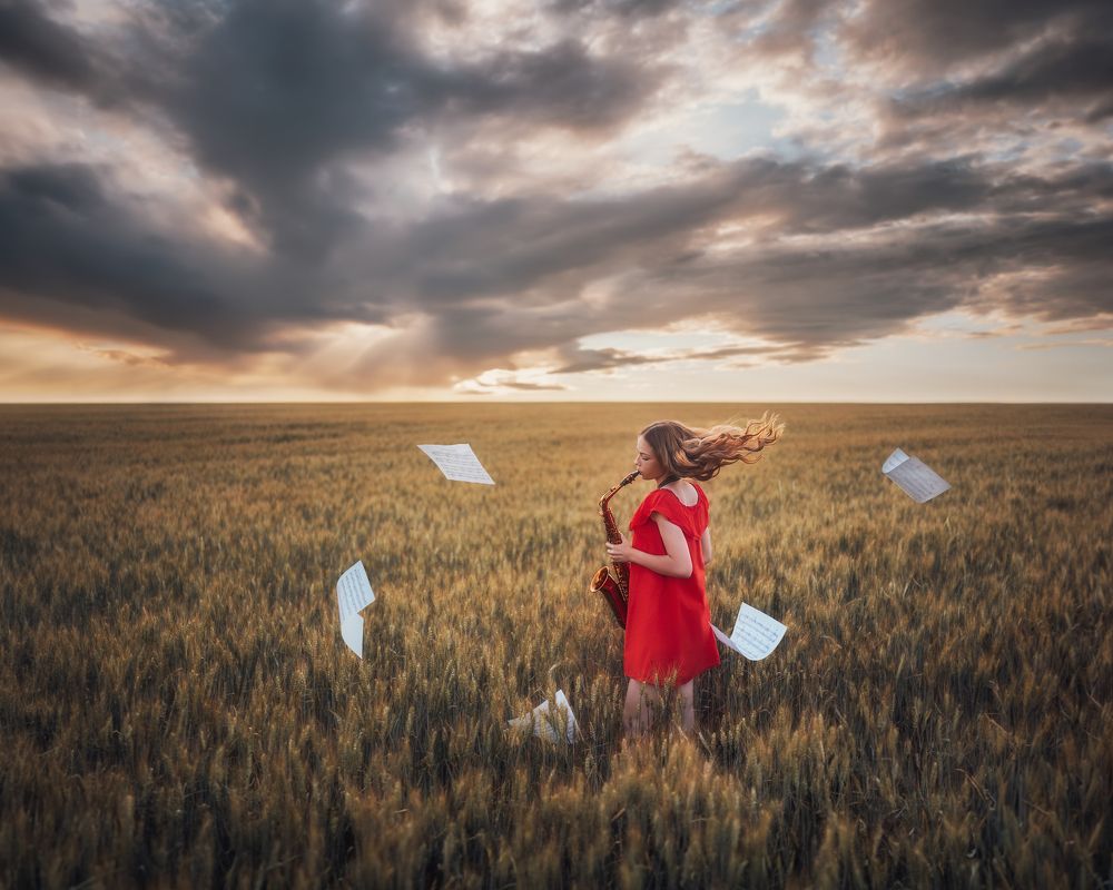 Photograph by Michael Kharitonychev