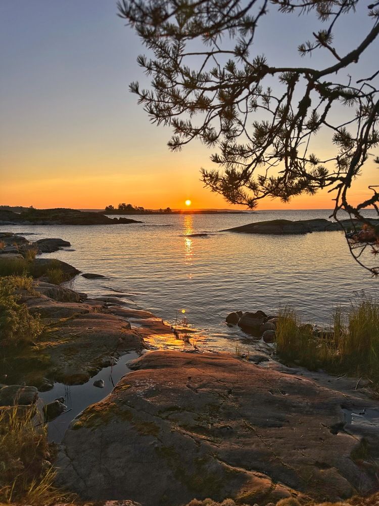 Рассвет на Ладоге