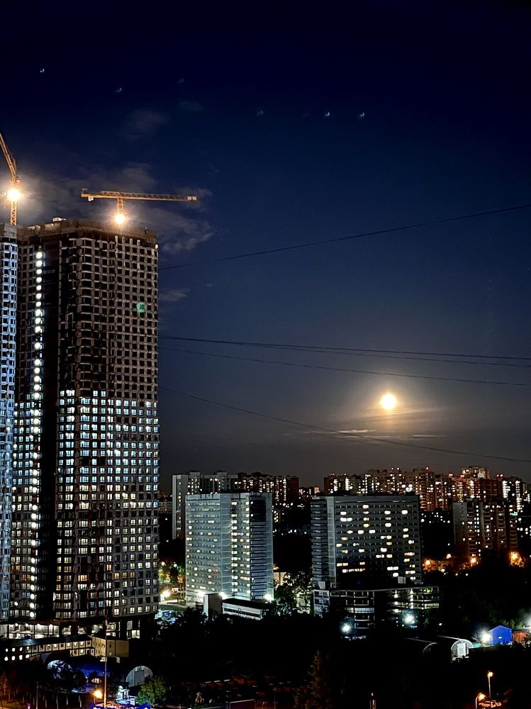 Полнолуние в городе