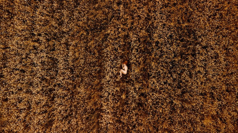 Photograph by Max Samadhi