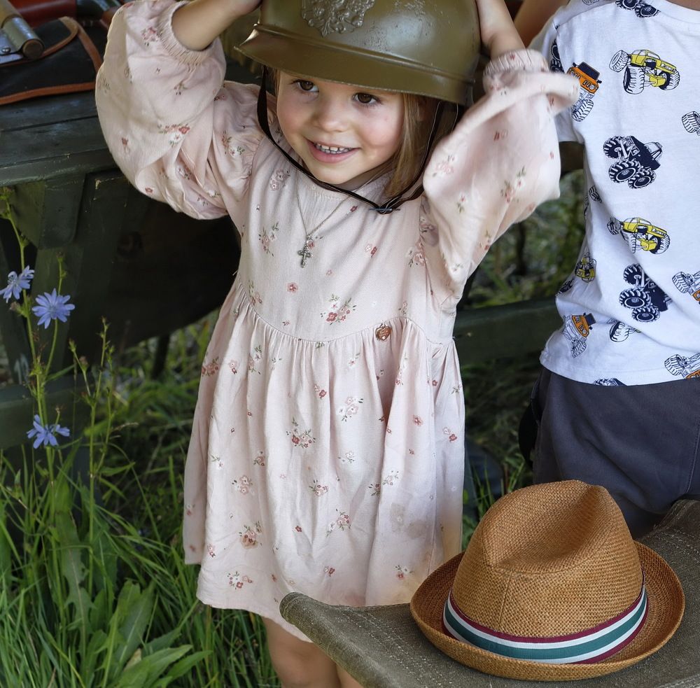 Меняю шляпу на каску.