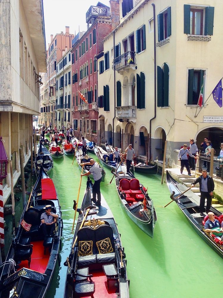 Час пик, Венеция.