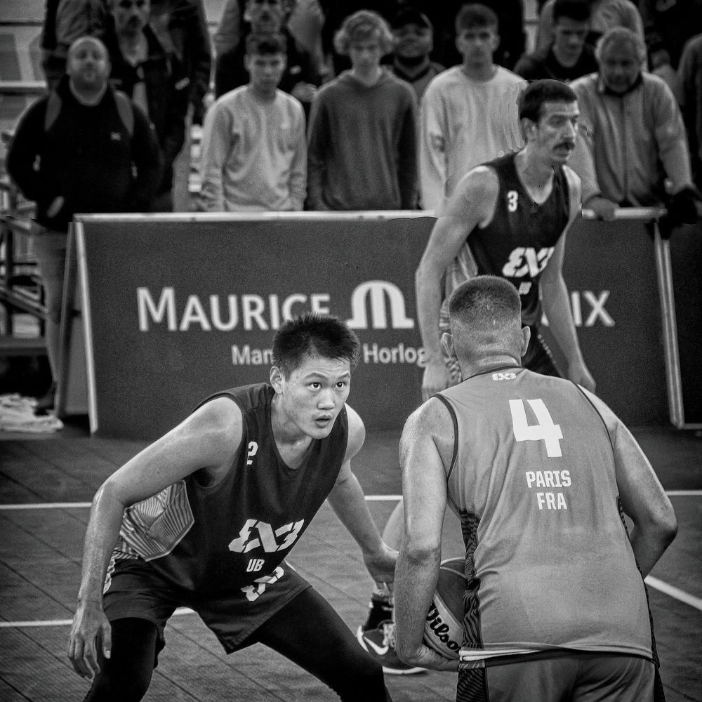 В глаза смотреть!