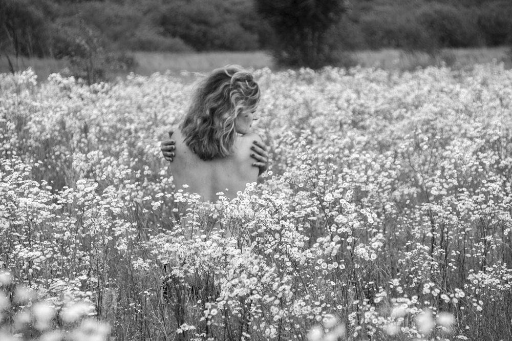 Среди цветов.