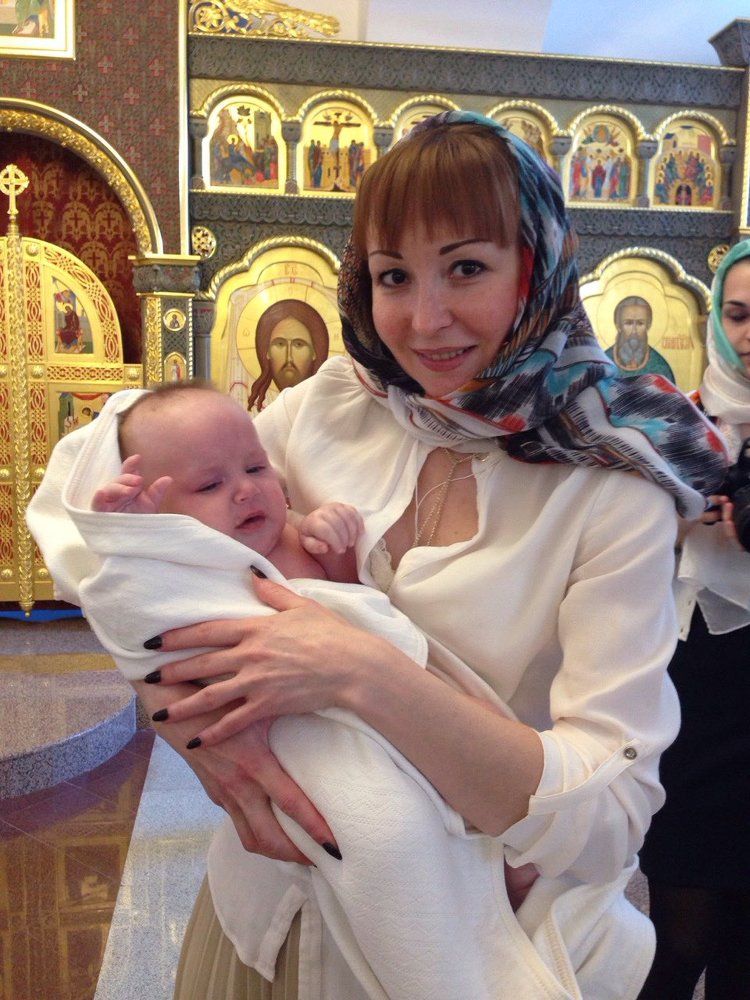 Современная мадонна