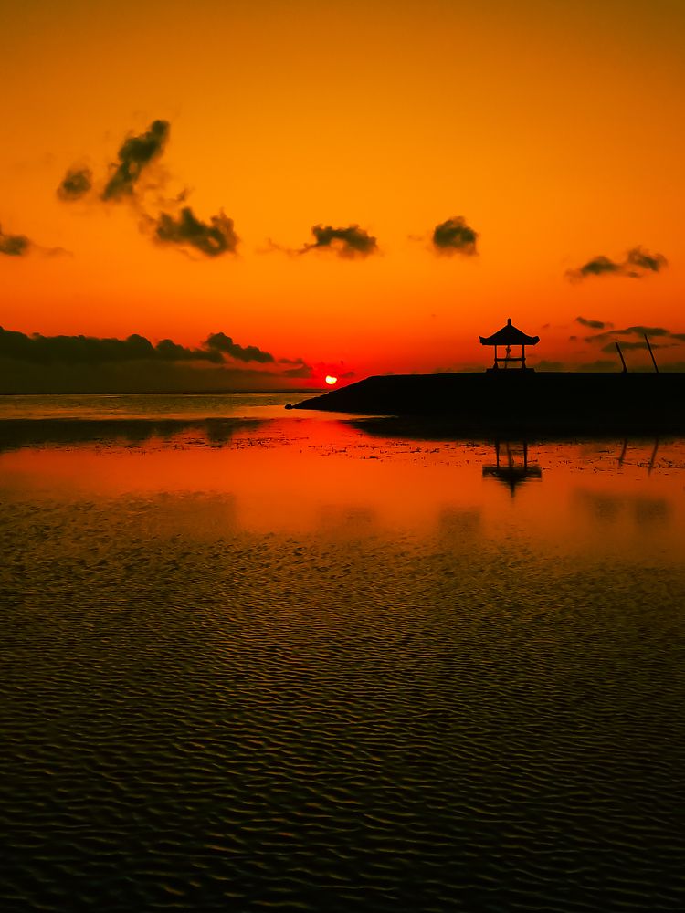 Sunrise at sanur beach bali