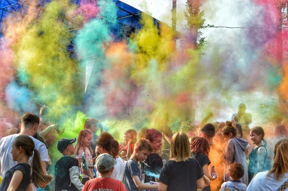 Цветной праздник
