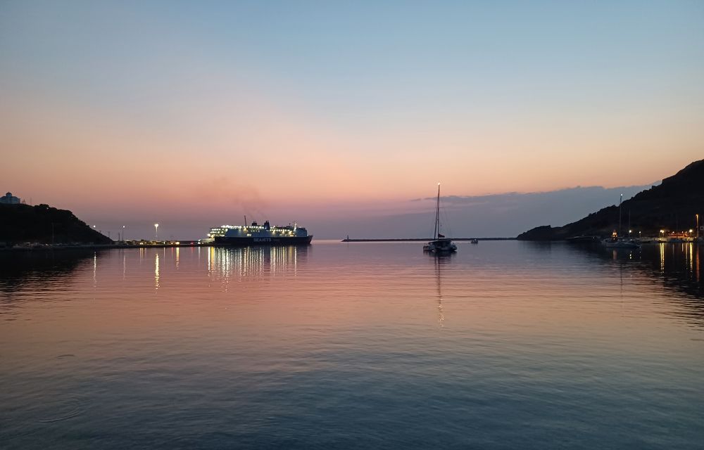 Фотография автора DIMITRIS MPAZIOTOPOULOS