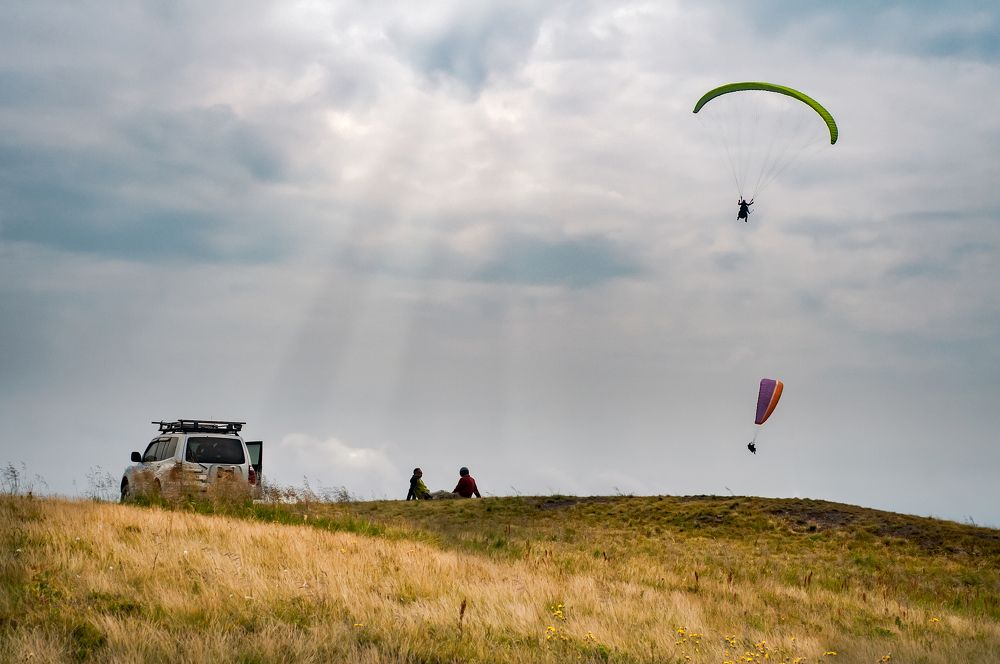 On the wings of the wind