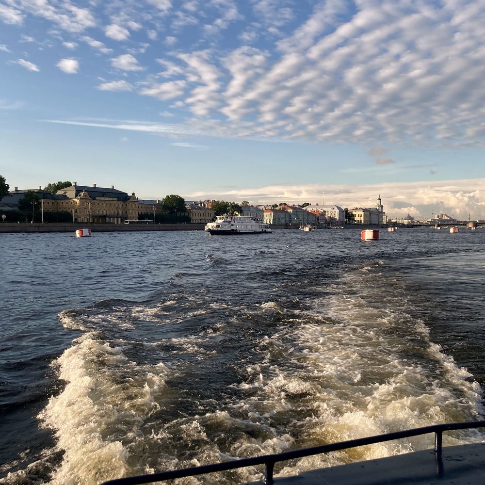По Неве с ветерком