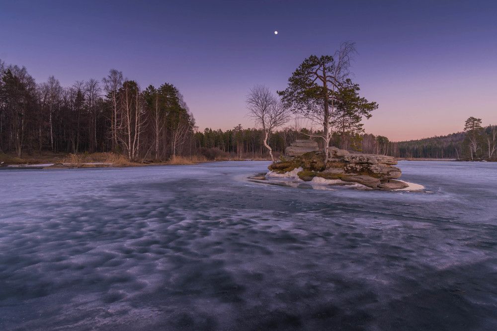 Подосиновый островок на озере Таватуй.