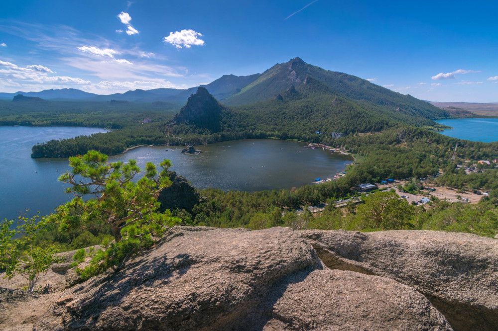 Вид с Болектау на Боровое.