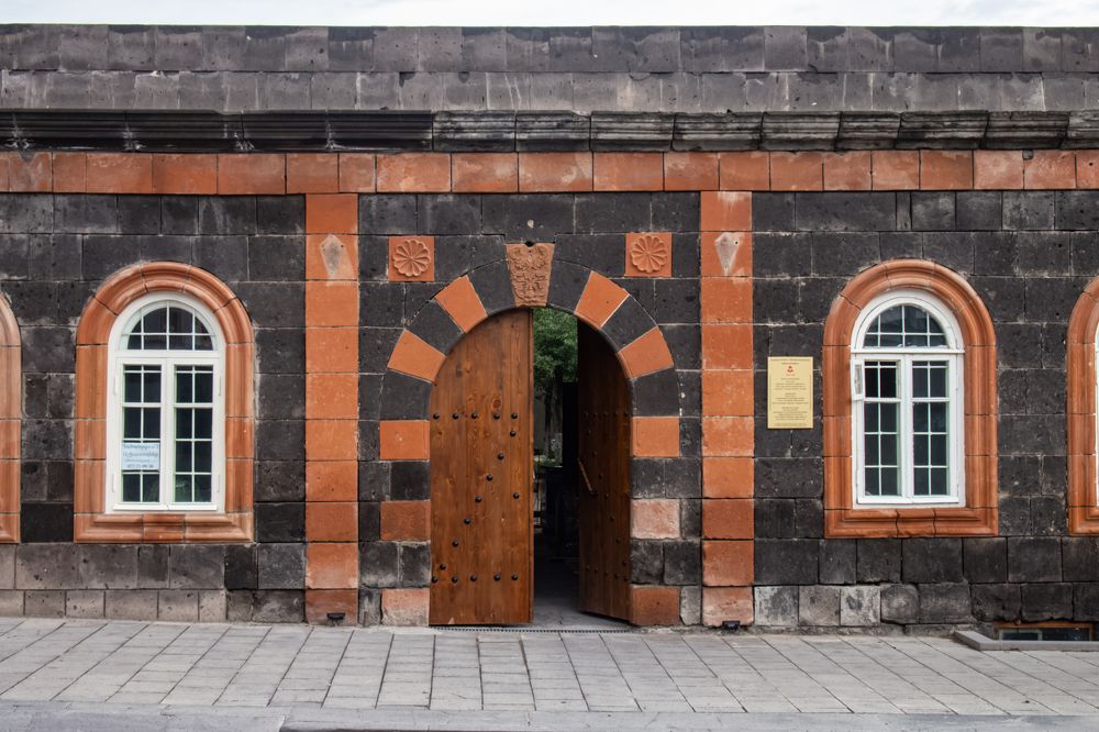 Photograph by Vladimir Rybalko