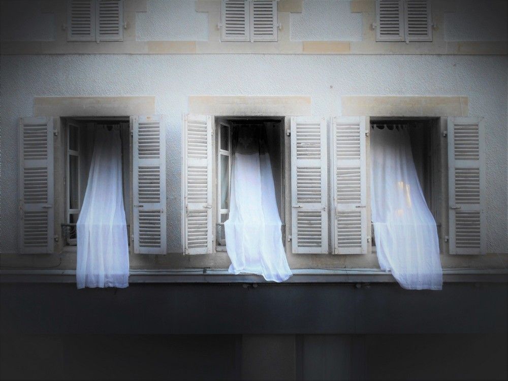 At Dusk... Au Crépuscule