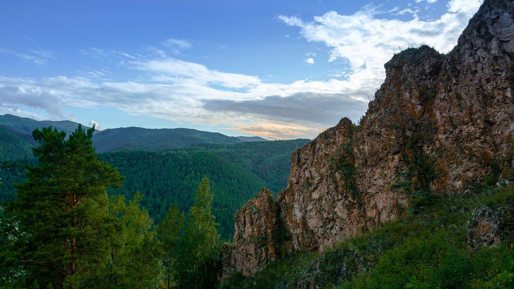 Торгашинский хребет