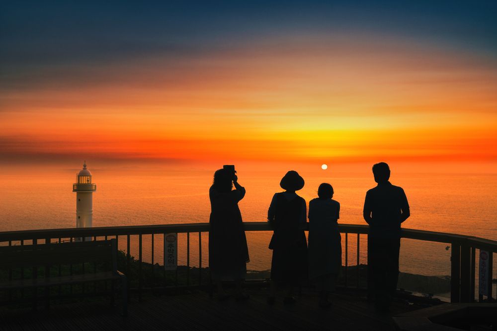 fall in love with the sea