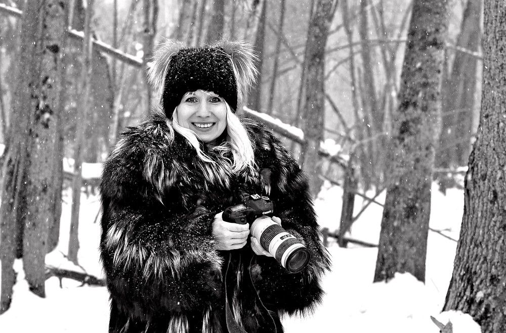 На фотосессии.