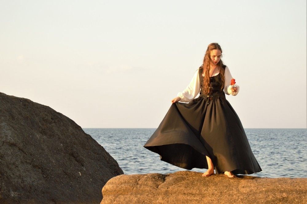 Ассоль ждёт своего Грэя. Сказка "Алые паруса"