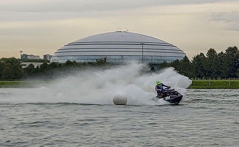 крутой вираж