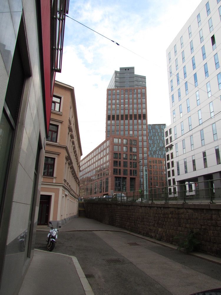 Бывает безлюдно и в Вене