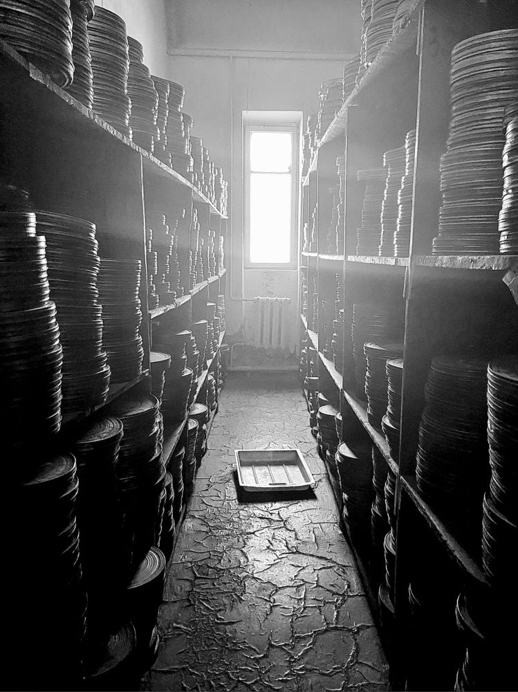 Склад старых кинофильмов