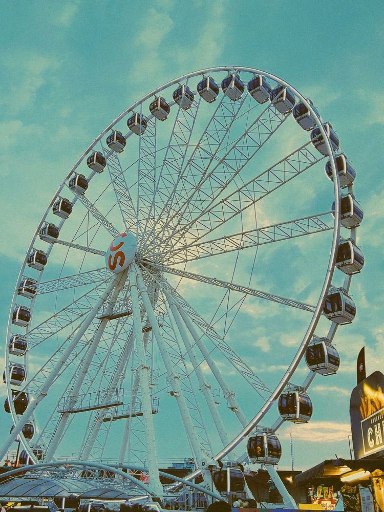 Photograph by Feden Simon