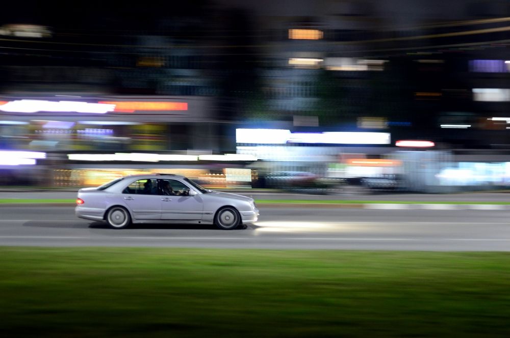 За рулём Мерседеса