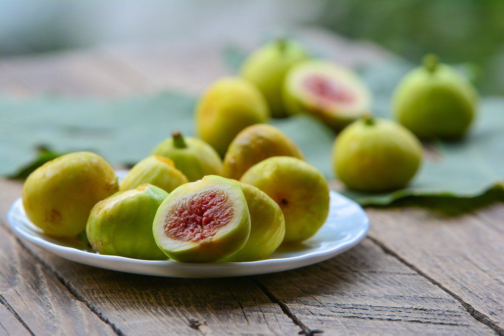 Натюрморт, инжир