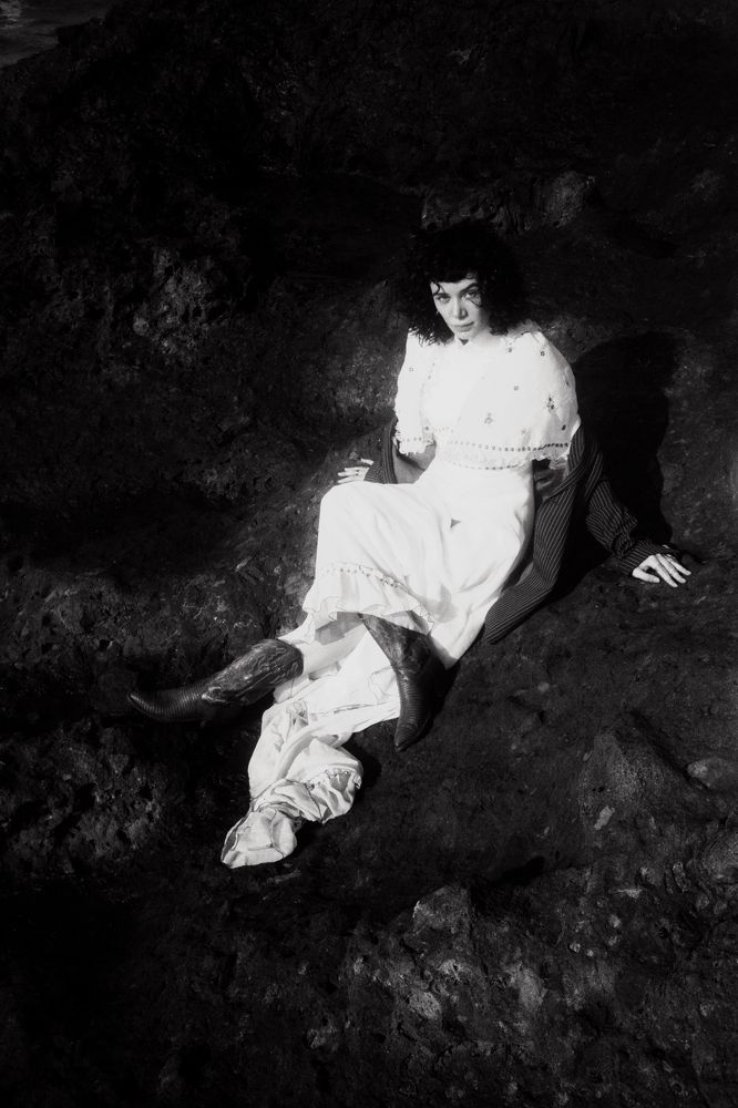 Photograph by Aleksandr Veideman