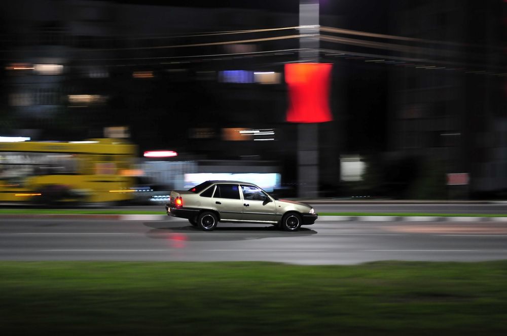 На скорости