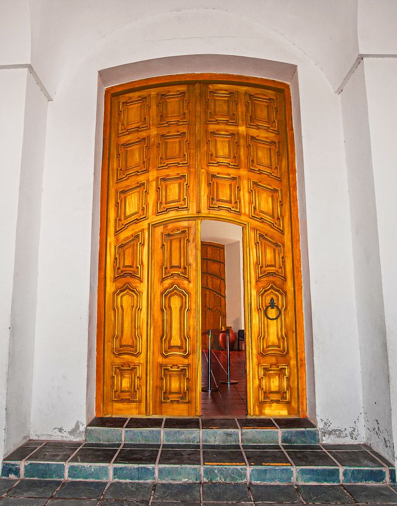 Photograph by Mario Fiorucci