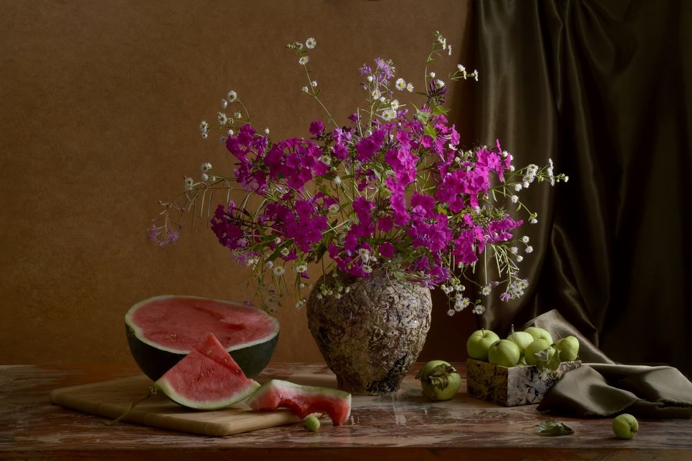 Натюрморт с арбузом