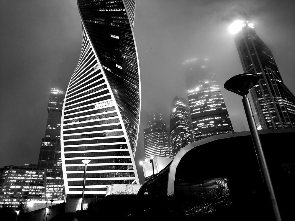 Вечерняя Москва. Зима. Туман.