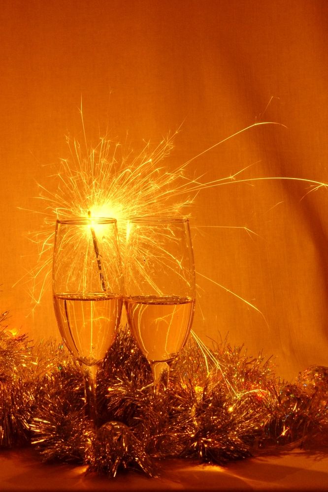 Огни шампанского!