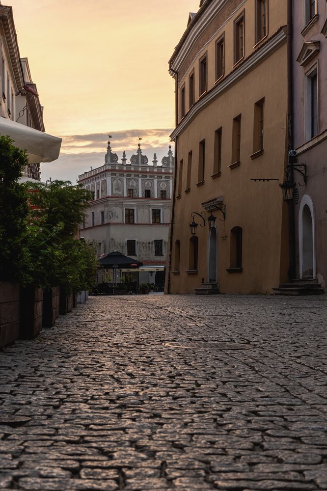 Photograph by Anton Leonchikov