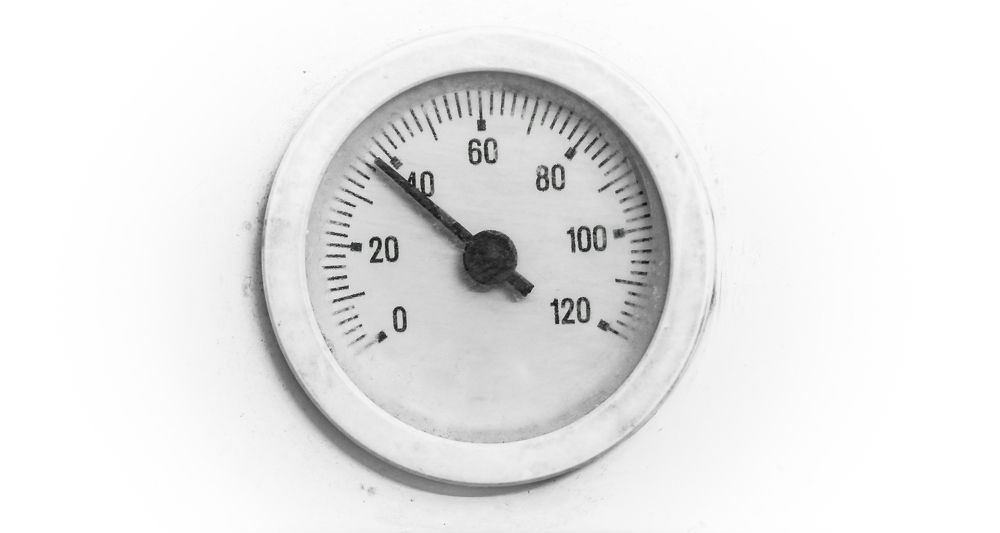 Thermal sensor with arrow