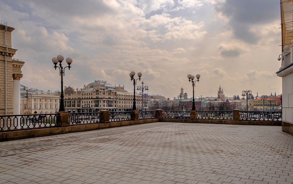 Вид на Театральную площадь