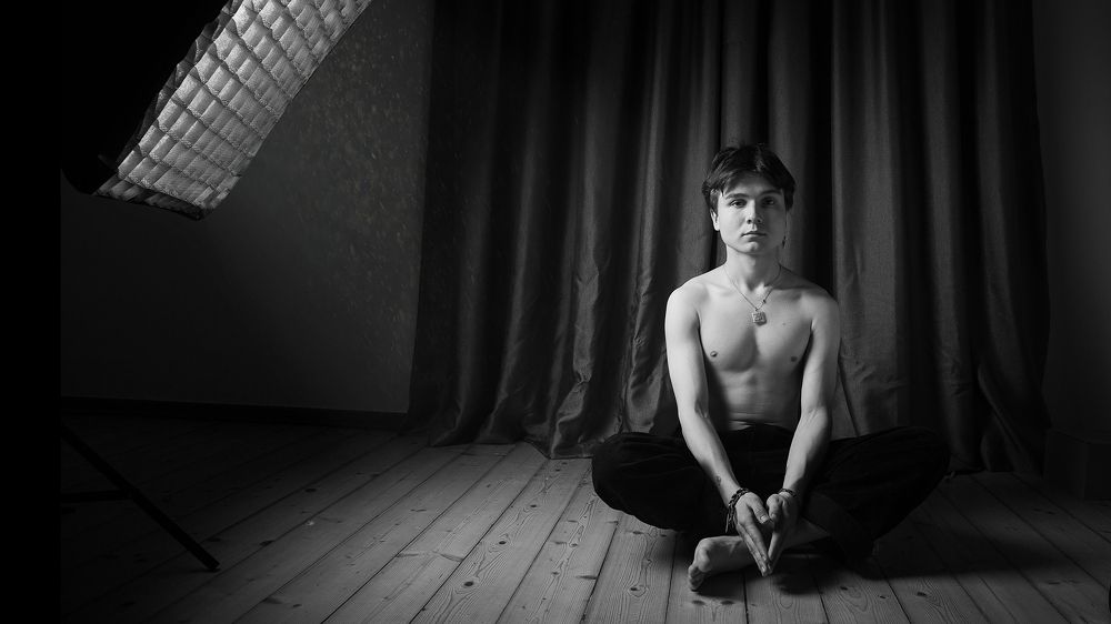 Photograph by Max Samadhi