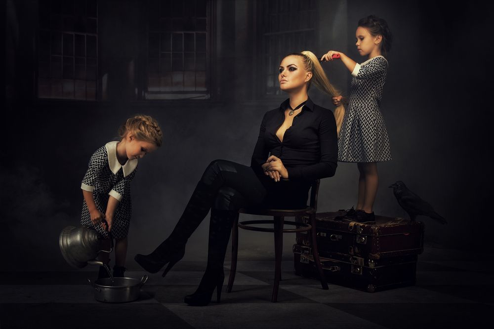 SCARLET DARK IN GRACE