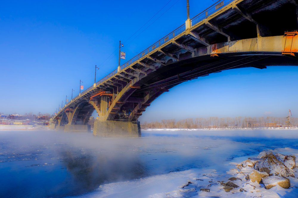 Ангарский мост. Иркутск. Россия.