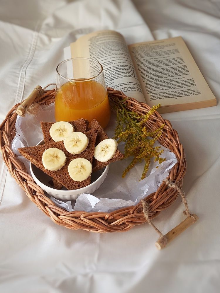 Завтрак с любимой книжкой