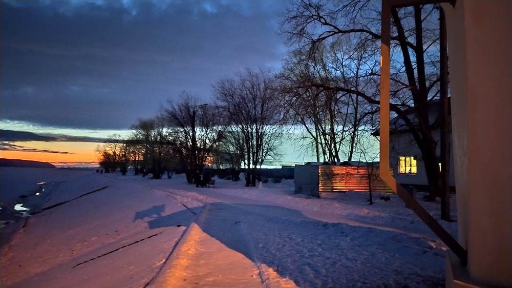 Прогулка по набережной реки Волги