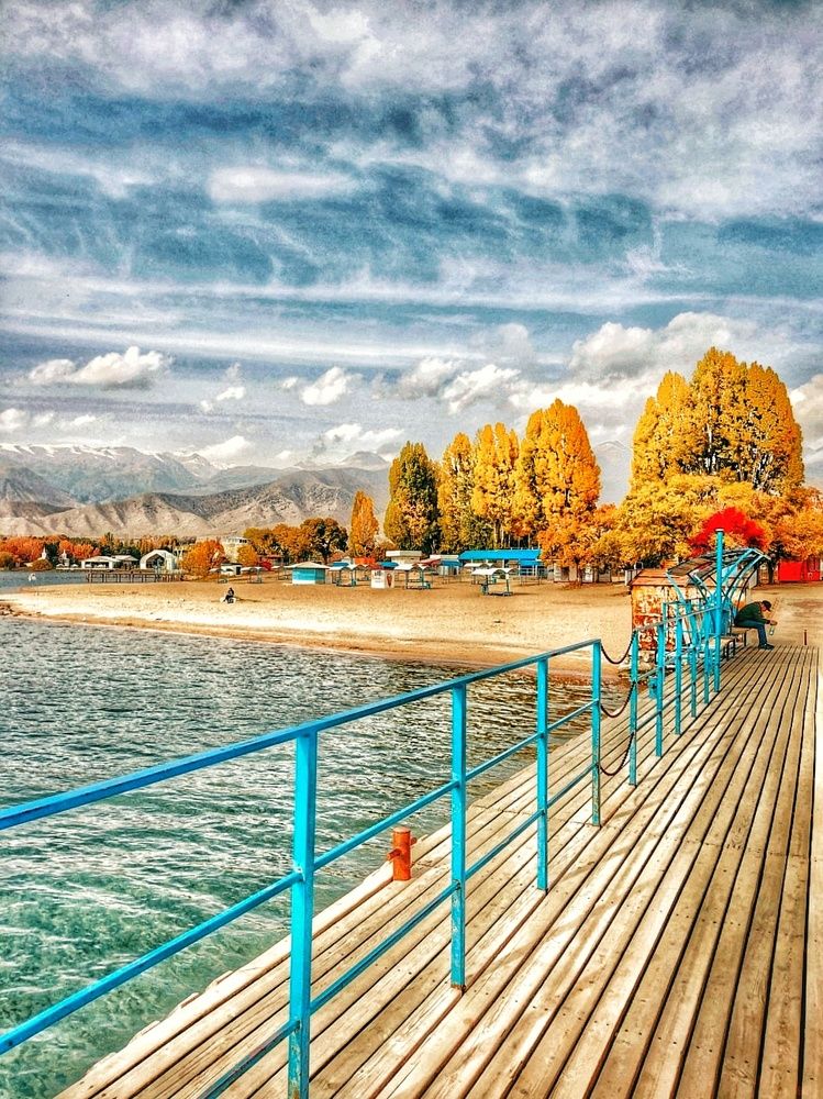 Фотография автора Julie Mishka