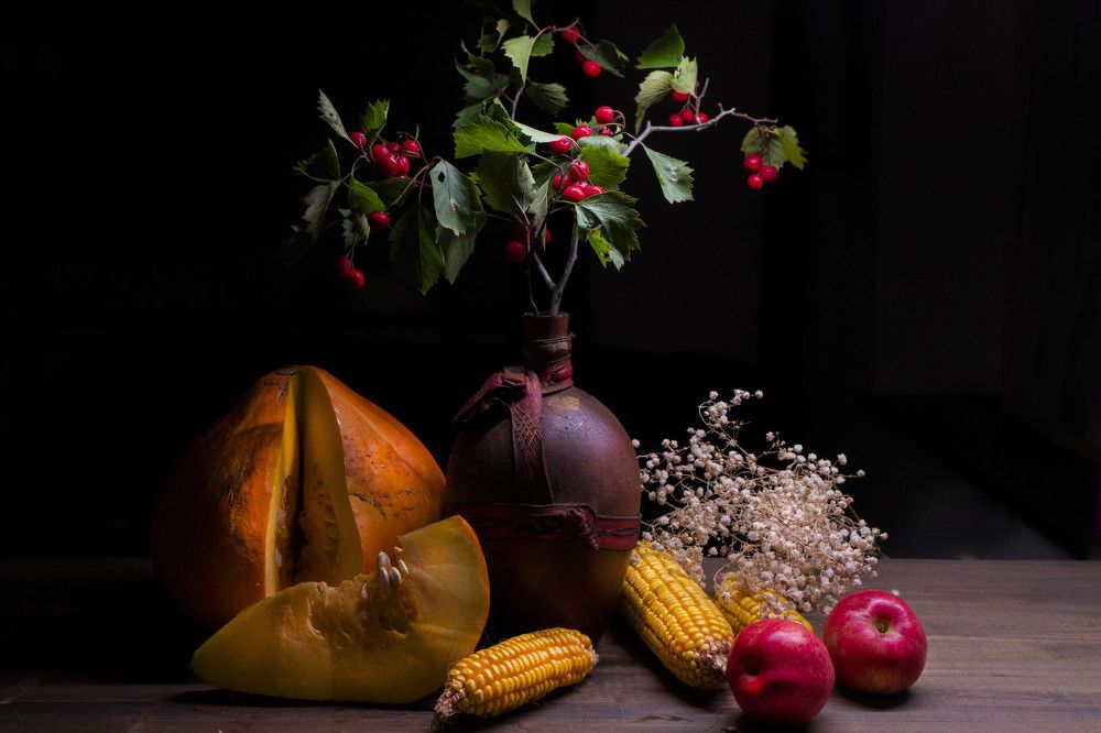Натюрморт с тыквой и кукурузой