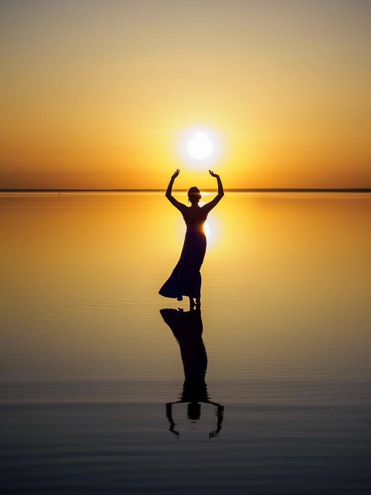 Закат на озере Эльтон