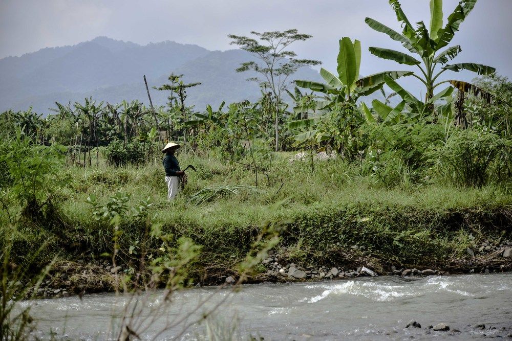 Semawung Village and mountains