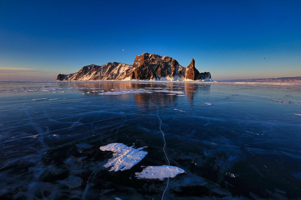 Голубой лёд Байкала